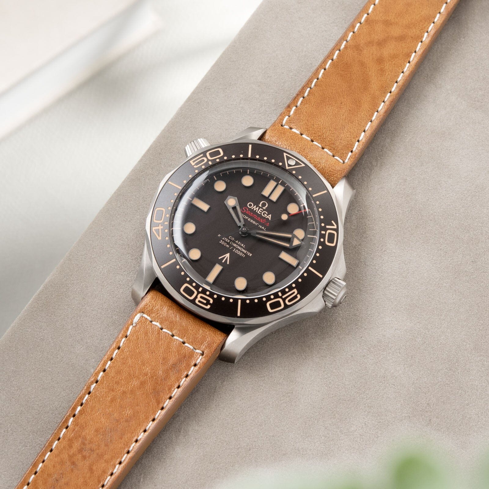 Gilt Brown Leather Watch Strap