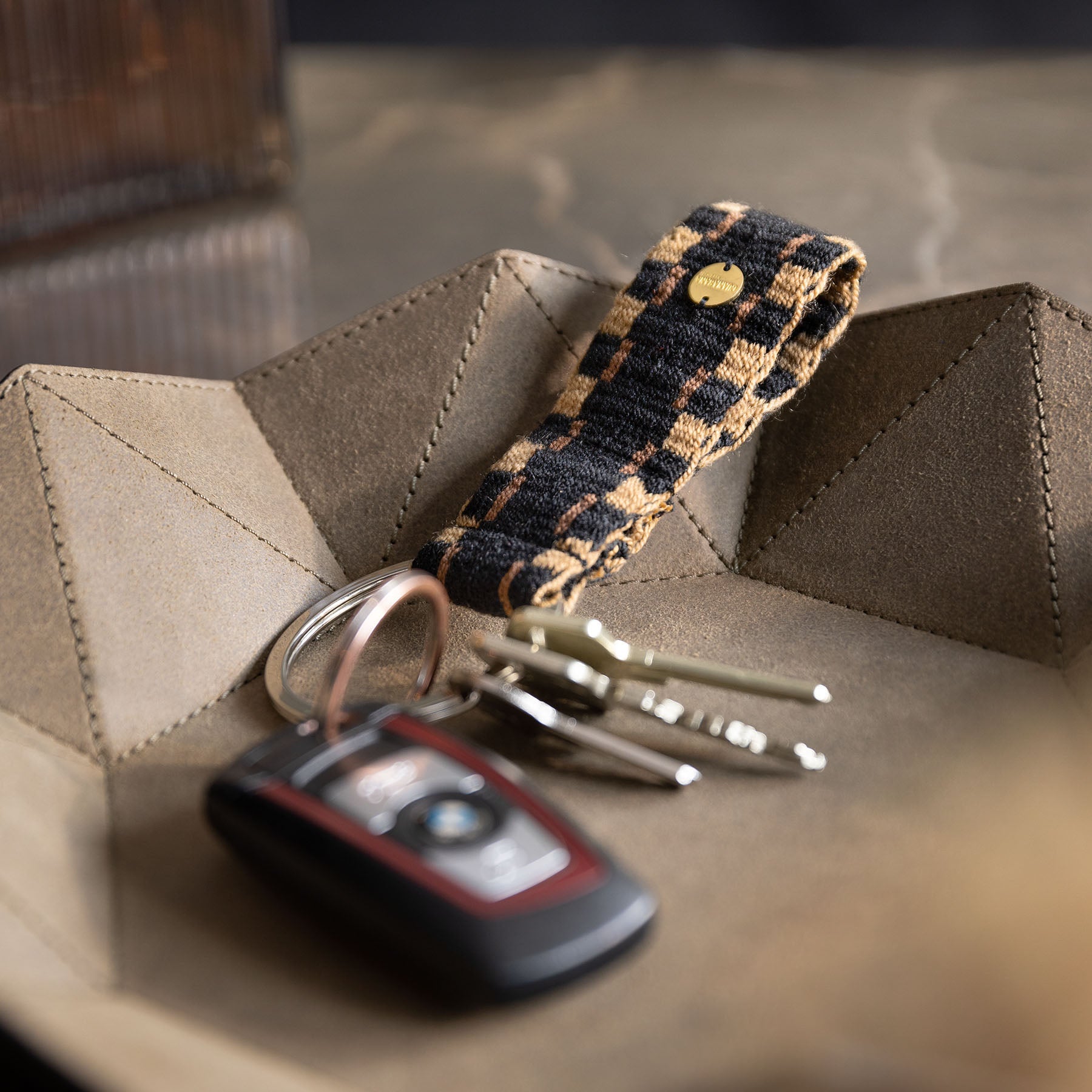 Guanabana Handmade Woven Keyring L Black and Brown